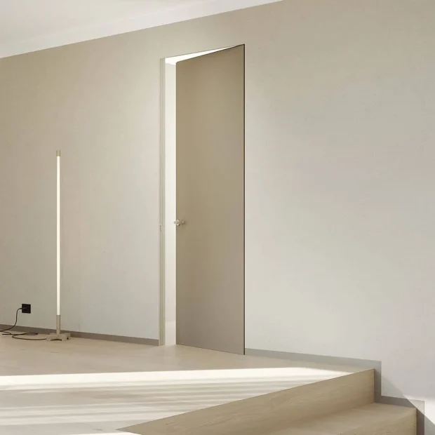 Absolute Swing Porta Battente filo muro